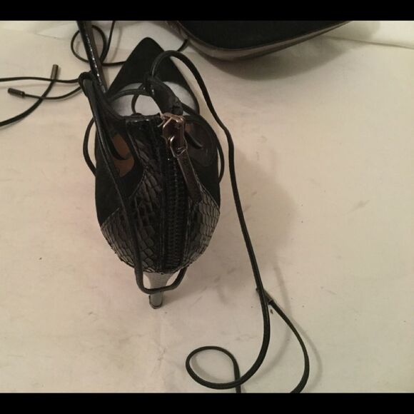 Donald J Pliner Lace Up Heels sz 9 Pella Black - Picture 10 of 13